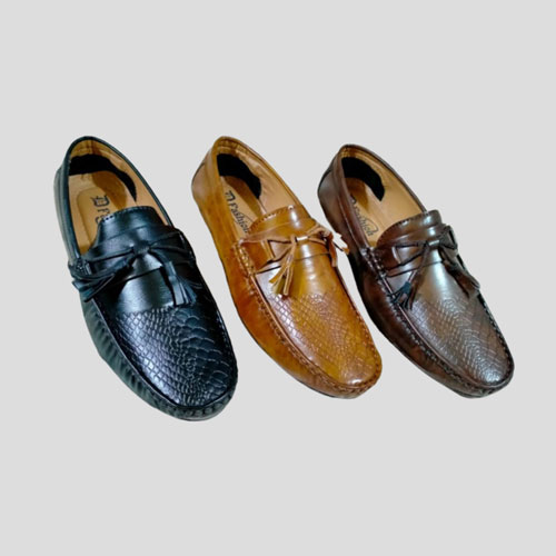 Men shoes with 70% discount.